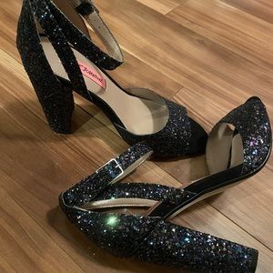 Betsy Johnson Glitter heels